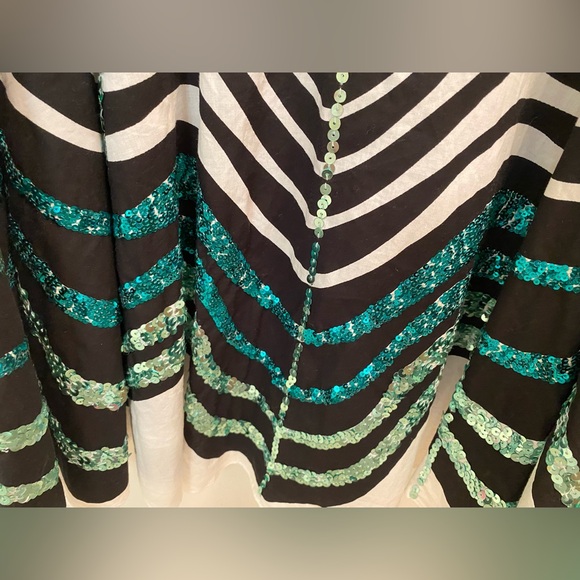 ⭐️HP⭐️bebe|Sequin skirt - Picture 4 of 5